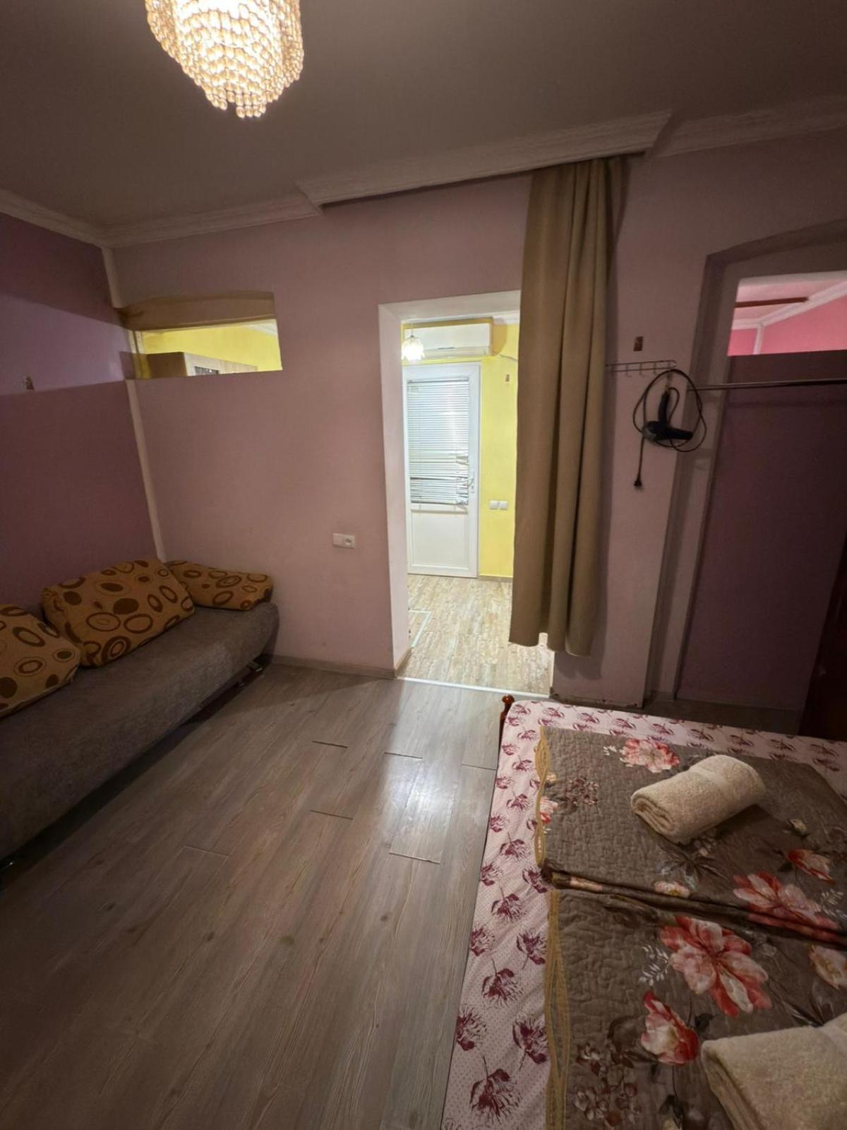 Guest House Nise Tbilisi Exterior photo